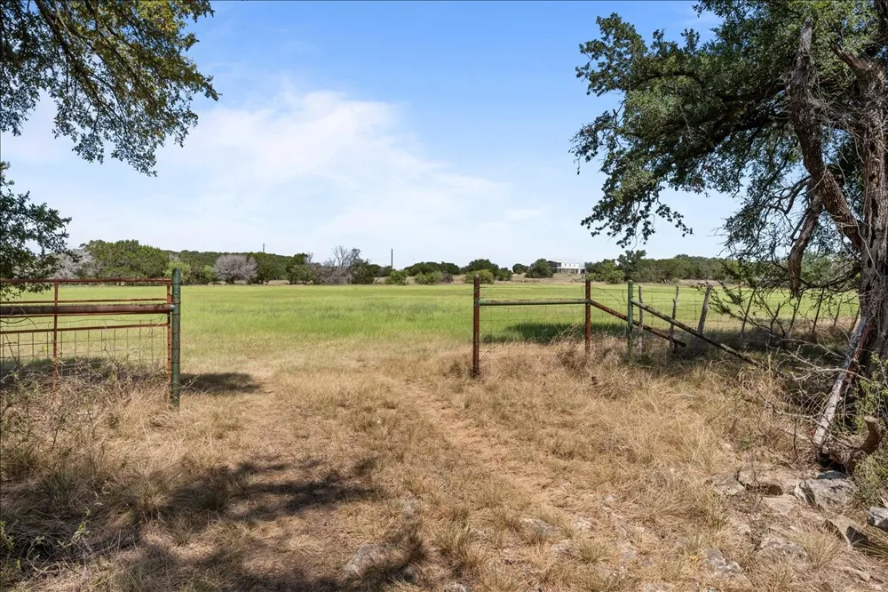 392 Bear Branch Road Purmela, TX 76566