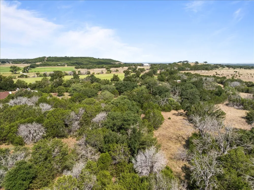 392 Bear Branch Road Purmela, TX 76566