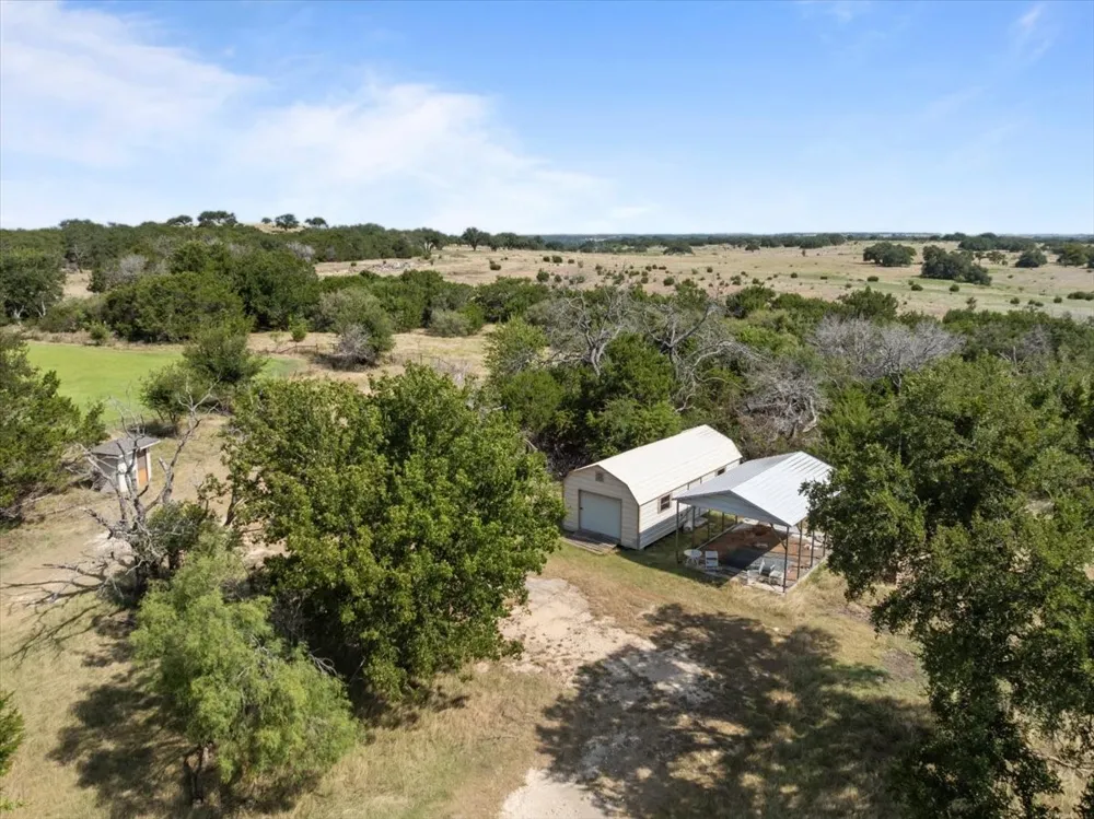 392 Bear Branch Road Purmela, TX 76566