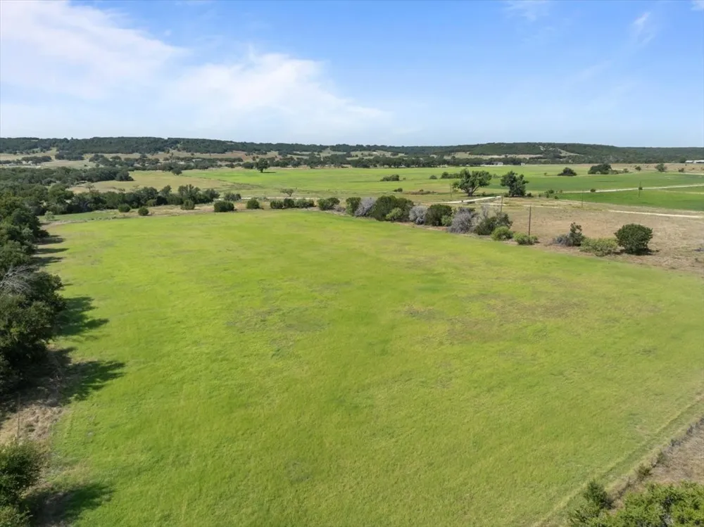 392 Bear Branch Road Purmela, TX 76566