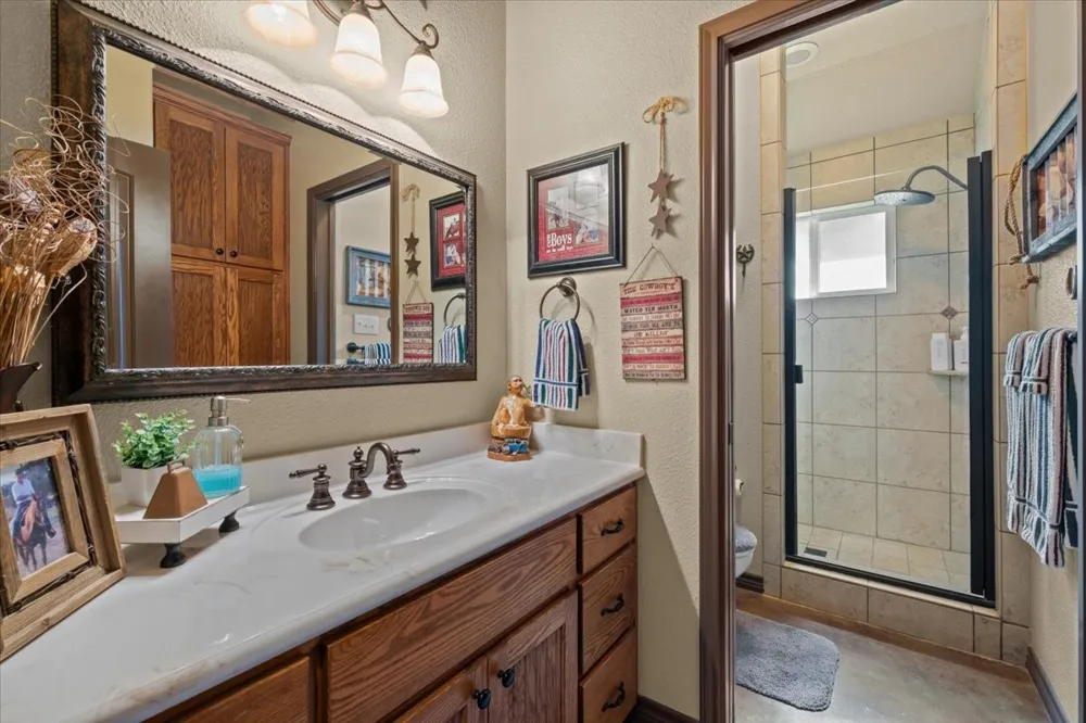 392 Bear Branch Road Purmela, TX 76566