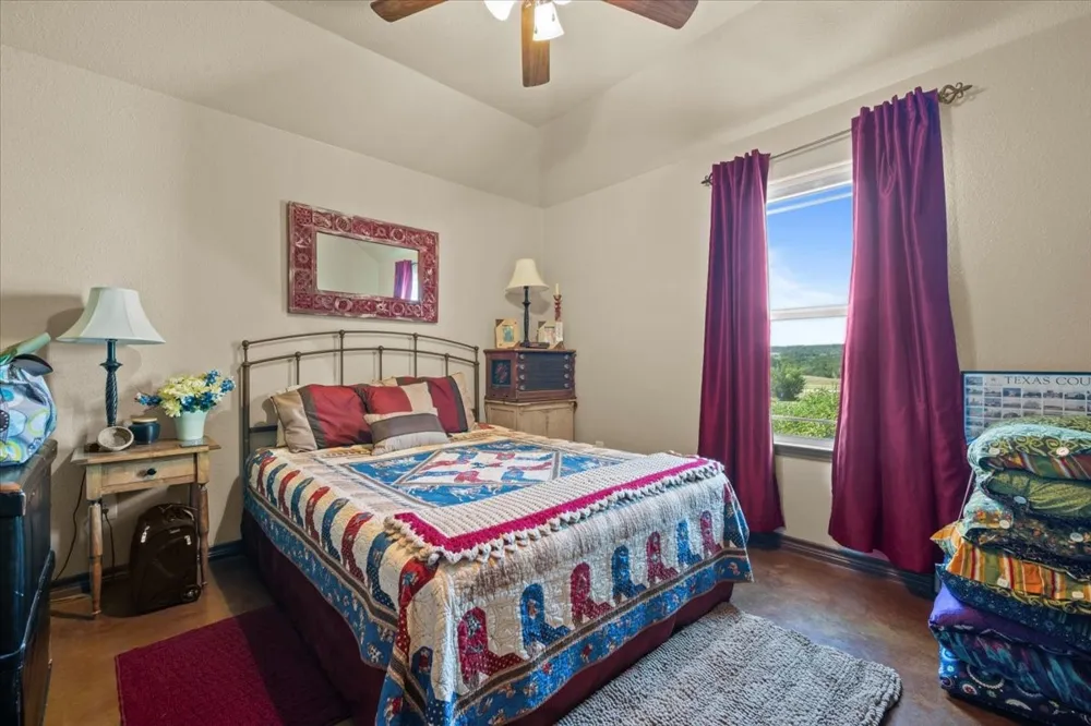 392 Bear Branch Road Purmela, TX 76566