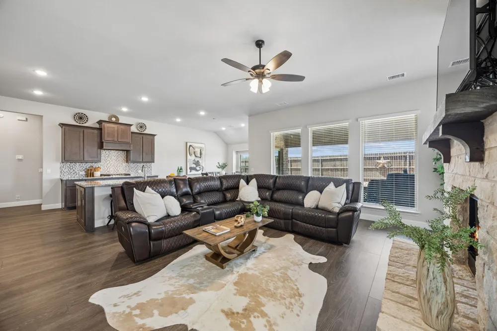 1005 Longbow Lane Crowley, TX 76036