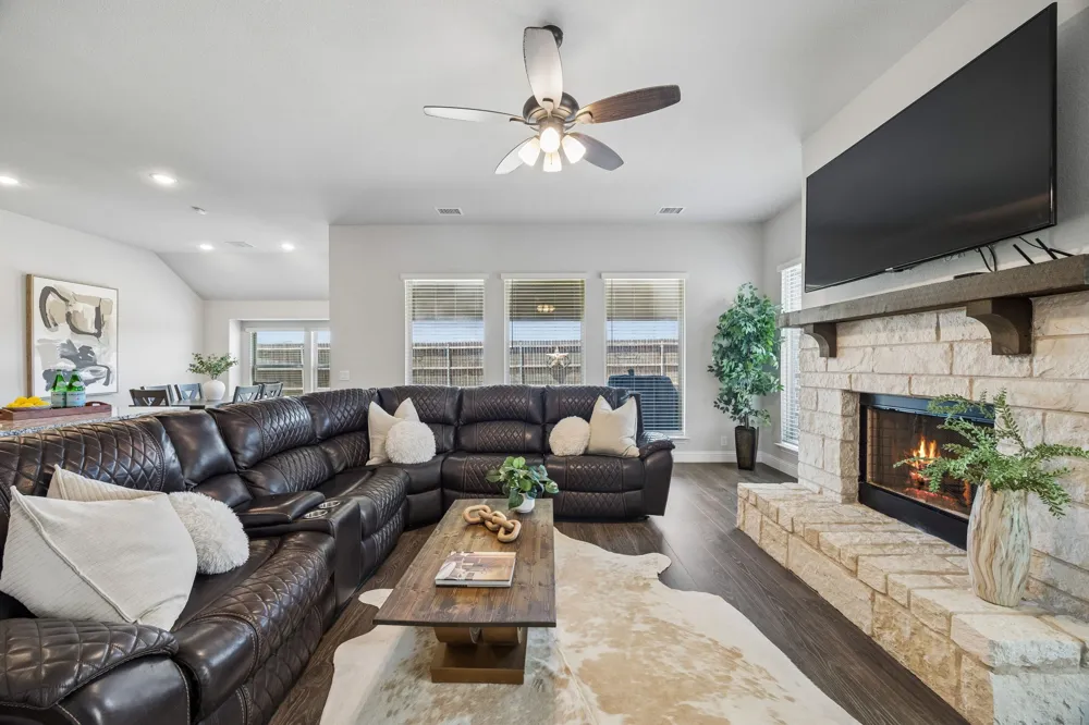 1005 Longbow Lane Crowley, TX 76036