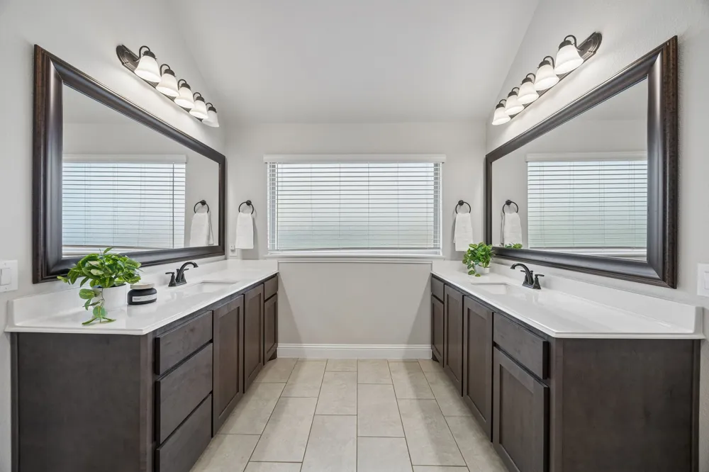 1005 Longbow Lane Crowley, TX 76036