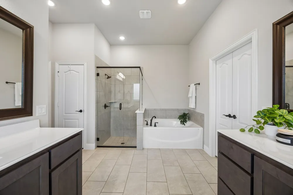 1005 Longbow Lane Crowley, TX 76036