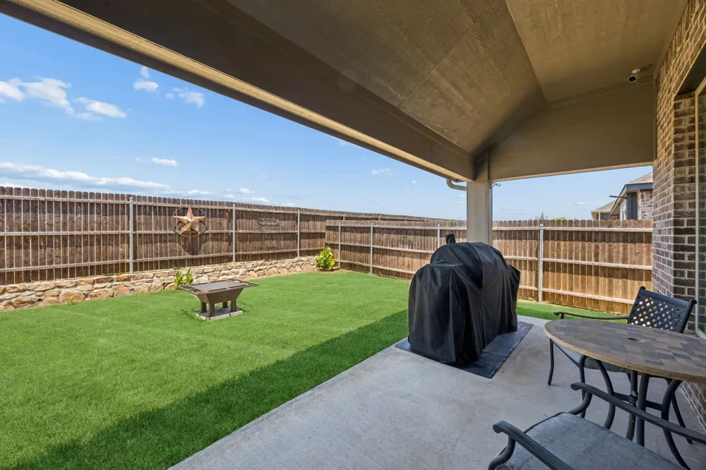 1005 Longbow Lane Crowley, TX 76036