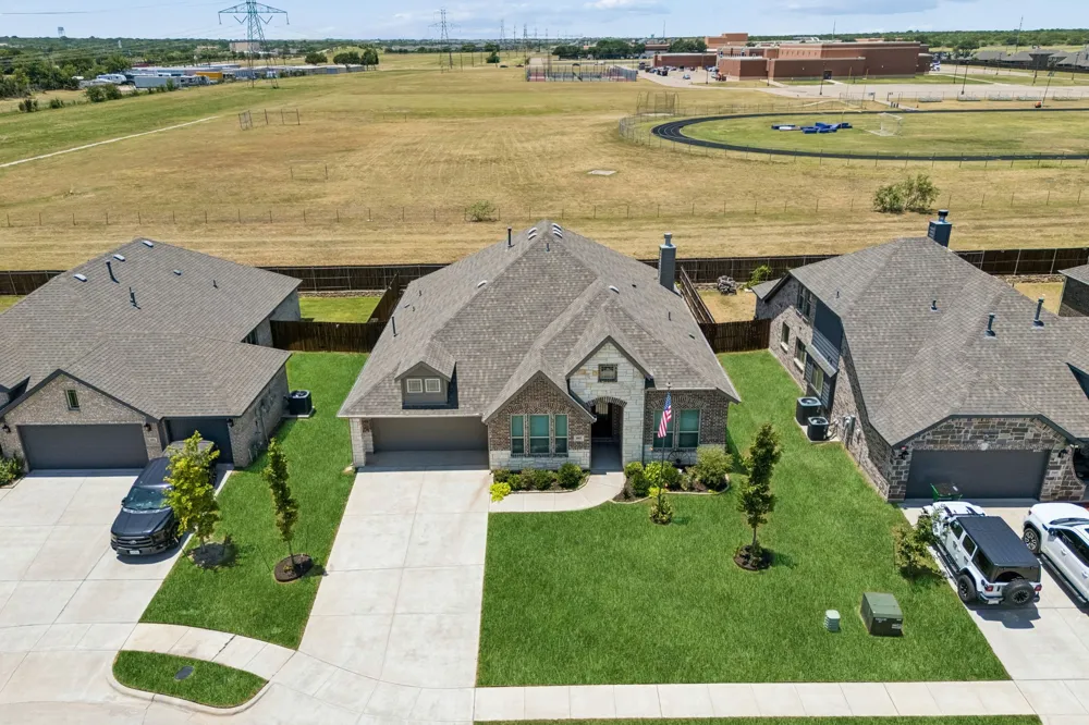 1005 Longbow Lane Crowley, TX 76036