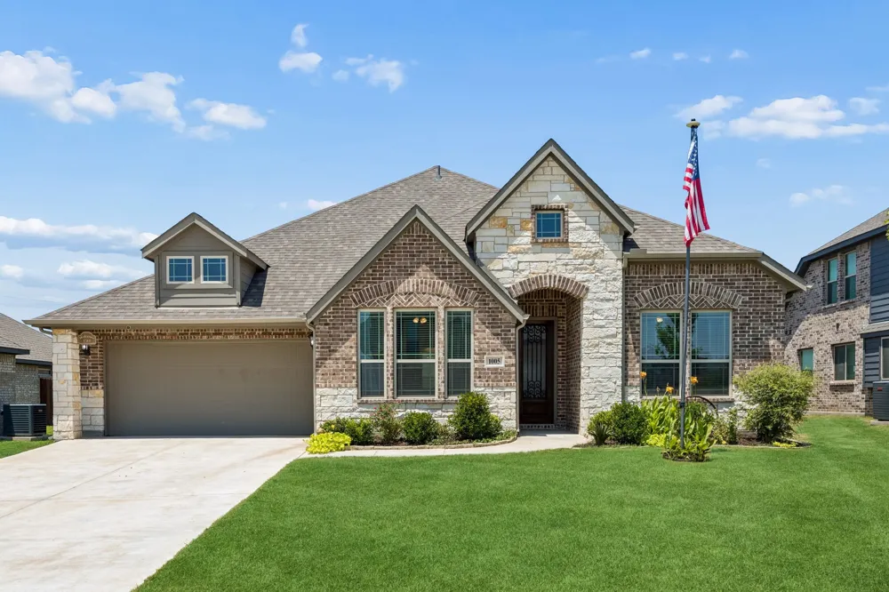 1005 Longbow Lane Crowley, TX 76036