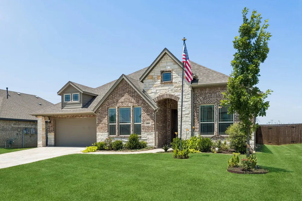 1005 Longbow Lane Crowley, TX 76036