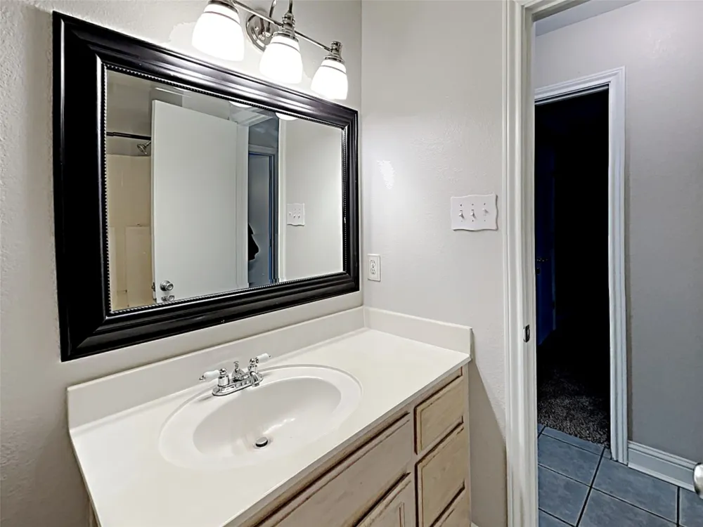 551 Rand Drive Burleson, TX 76028