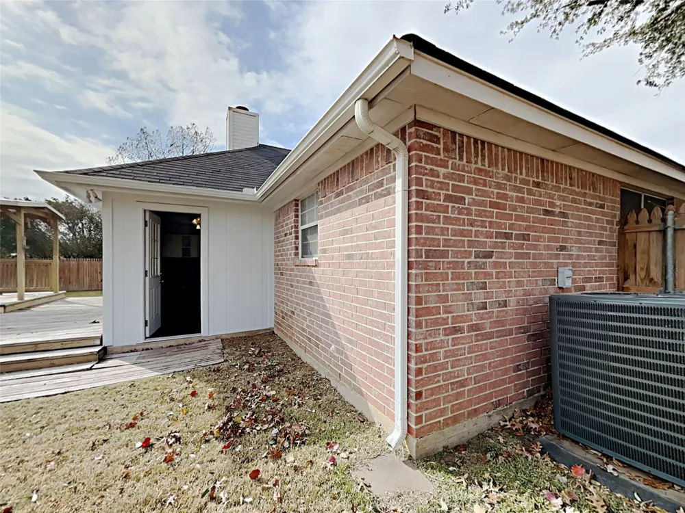 551 Rand Drive Burleson, TX 76028