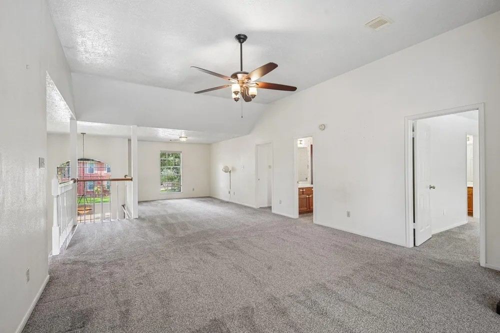 907 Remington Court Friendswood, TX 77546
