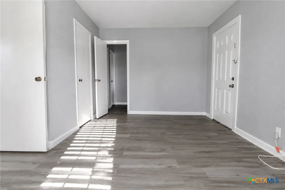 122 W Avenue A Killeen, TX 76541