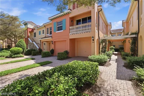 Piazza Del Lago Circle #203