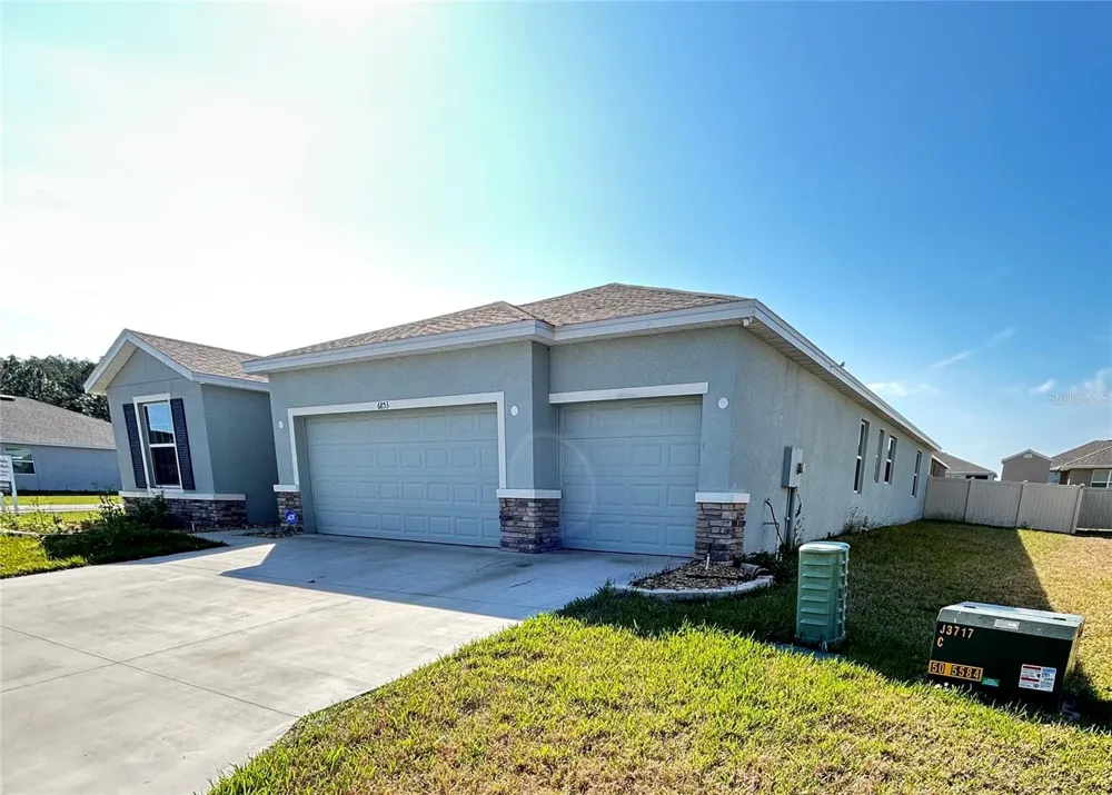 6853 SE 3RD LOOP ocala, FL 34472