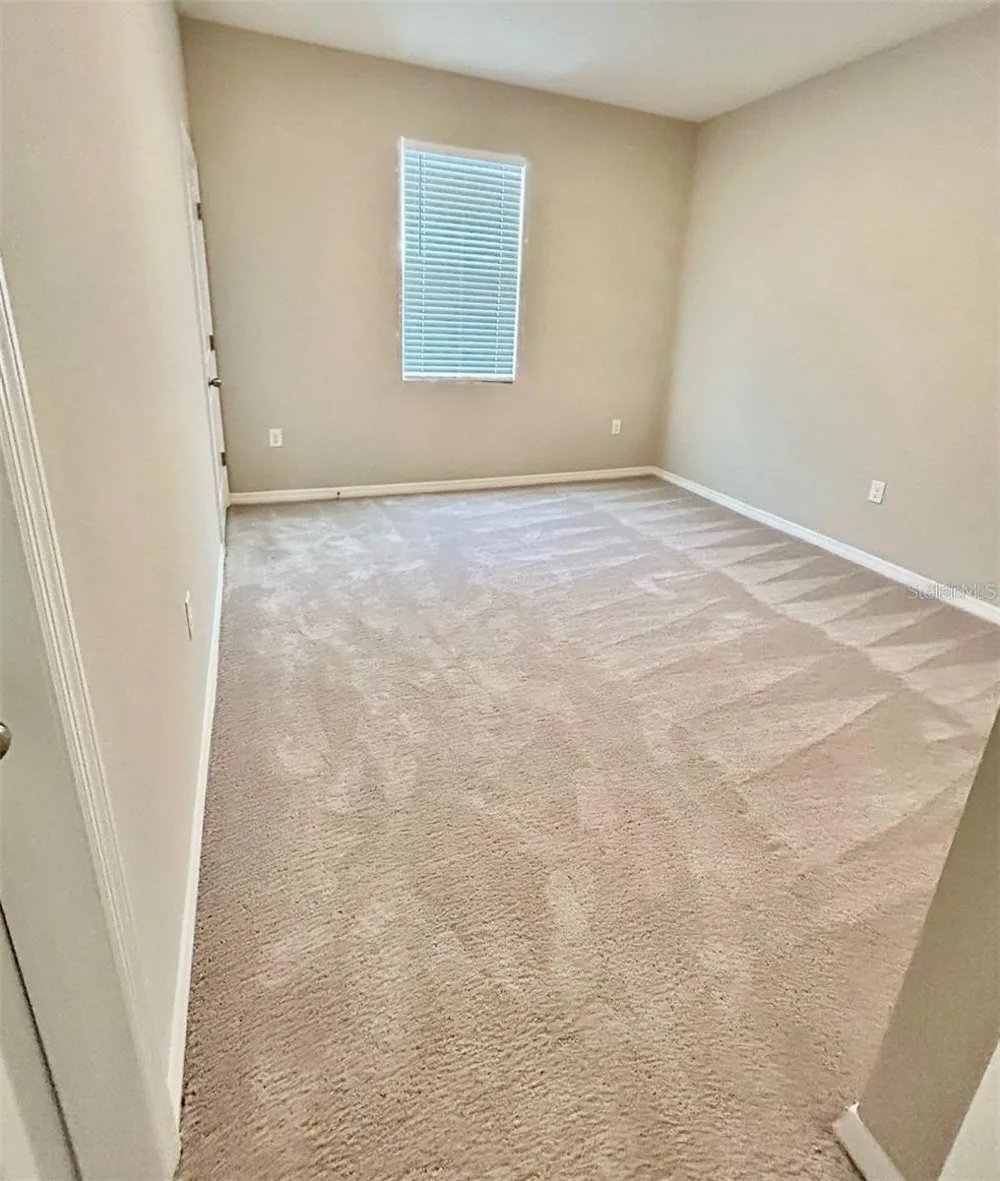 6853 SE 3RD LOOP ocala, FL 34472