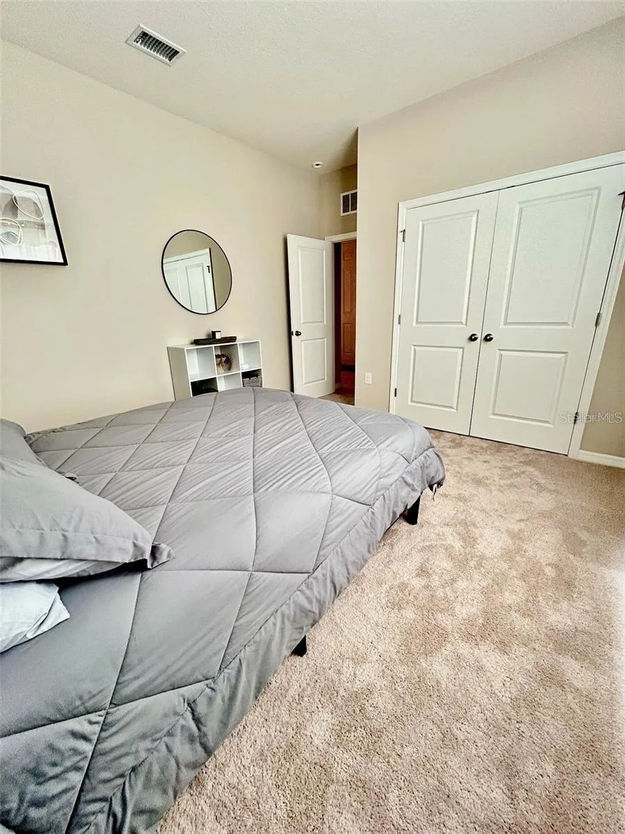 6853 SE 3RD LOOP ocala, FL 34472