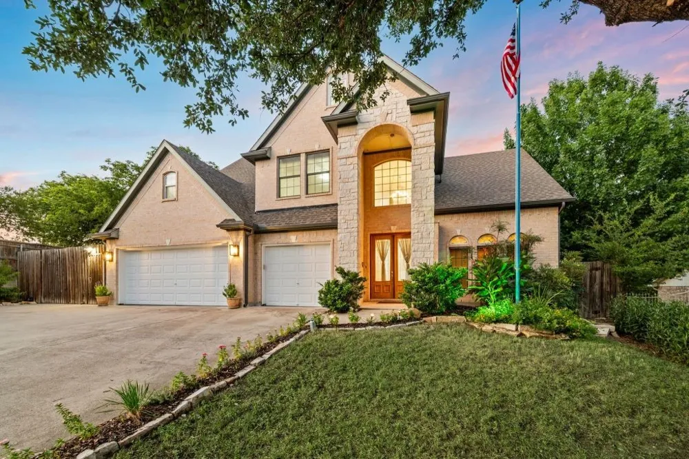 5132 Pearl Drive North Richland Hills, TX 76180