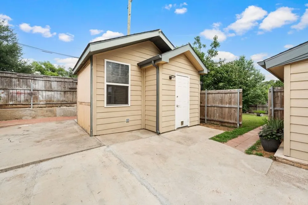 5132 Pearl Drive North Richland Hills, TX 76180