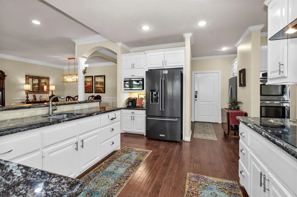 1502 Wimbledon Drive Huntsville, TX 77340