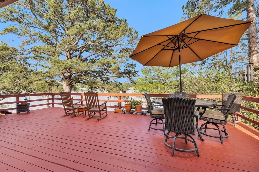 1502 Wimbledon Drive Huntsville, TX 77340
