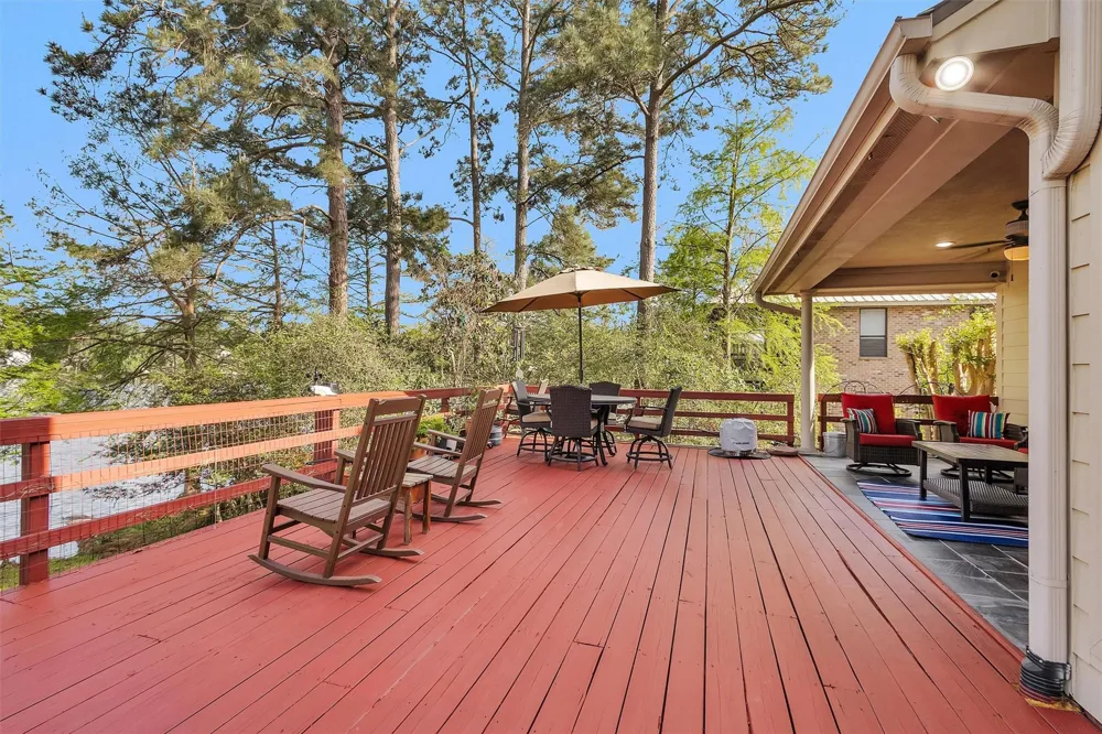 1502 Wimbledon Drive Huntsville, TX 77340