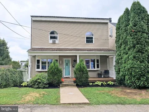 728 W JOHN STREET