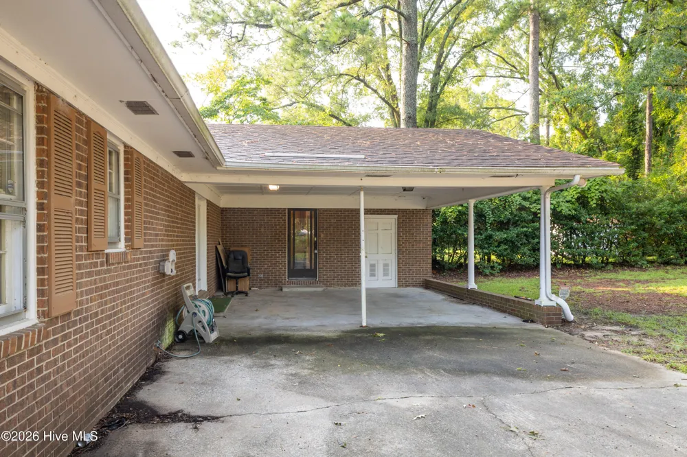 507 Parker Drive Clinton, NC 28328