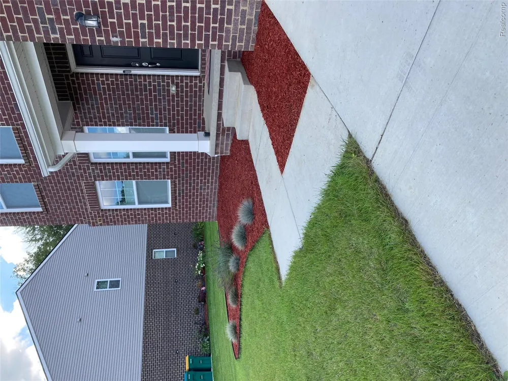 14502 Laurelwood Drive Van Buren Charter Township, MI 48111