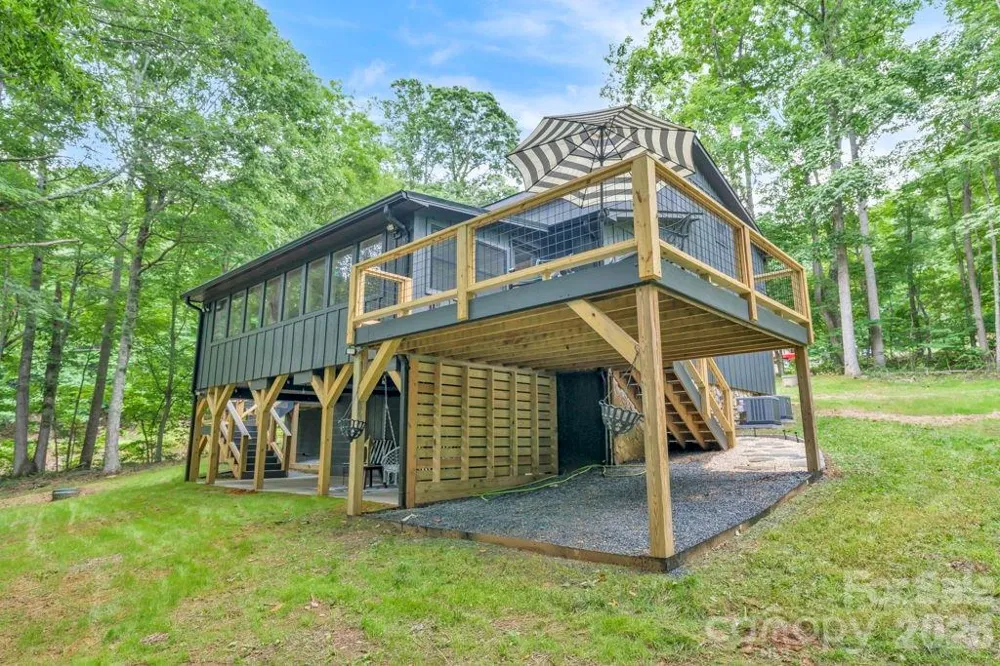 2281 Old Nc Highway 16 Highway Jefferson, NC 28640