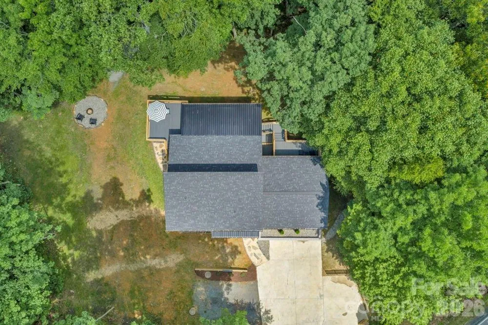 2281 Old Nc Highway 16 Highway Jefferson, NC 28640