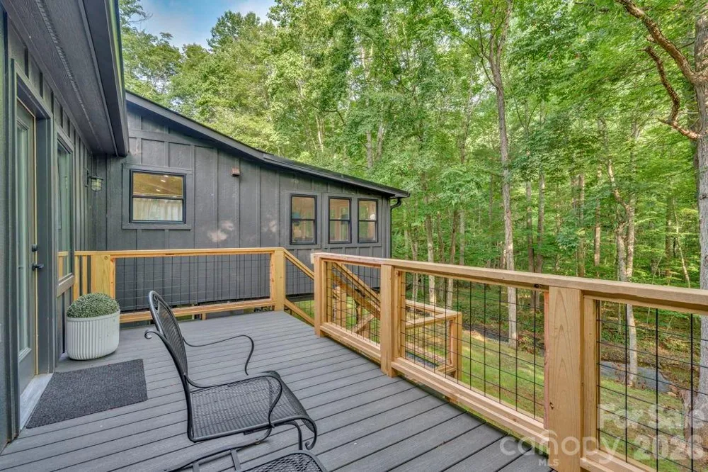 2281 Old Nc Highway 16 Highway Jefferson, NC 28640