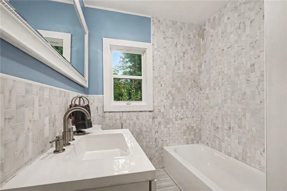 1657 Mcclelland Avenue East Point, GA 30344