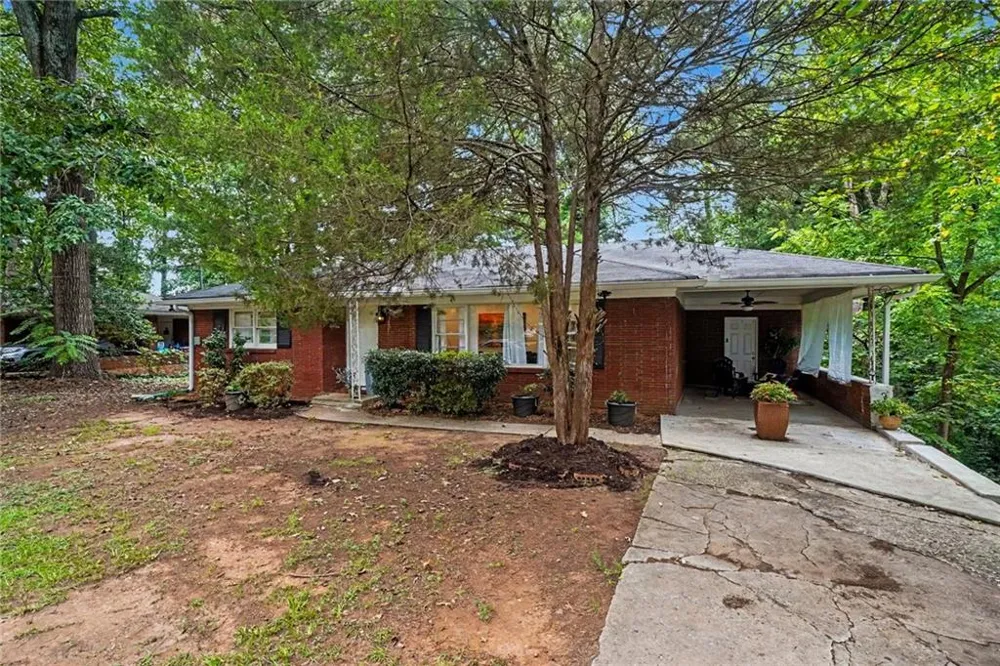 1657 Mcclelland Avenue East Point, GA 30344