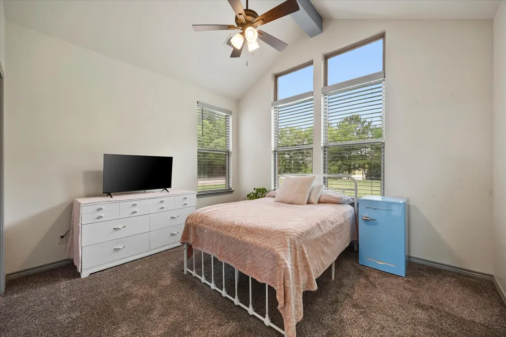 10551 County Road 155a Kaufman, TX 75142