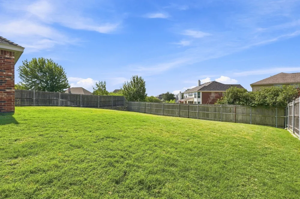 812 Peach Lane Burleson, TX 76028