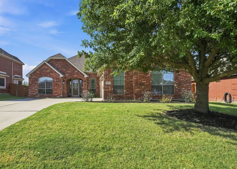 812 Peach Lane Burleson, TX 76028