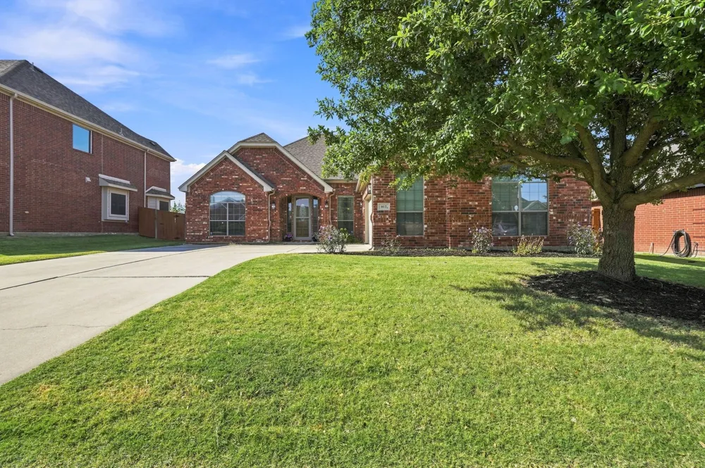 812 Peach Lane Burleson, TX 76028