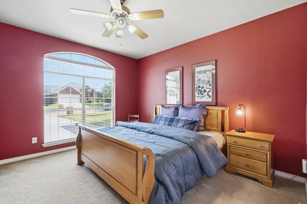 812 Peach Lane Burleson, TX 76028