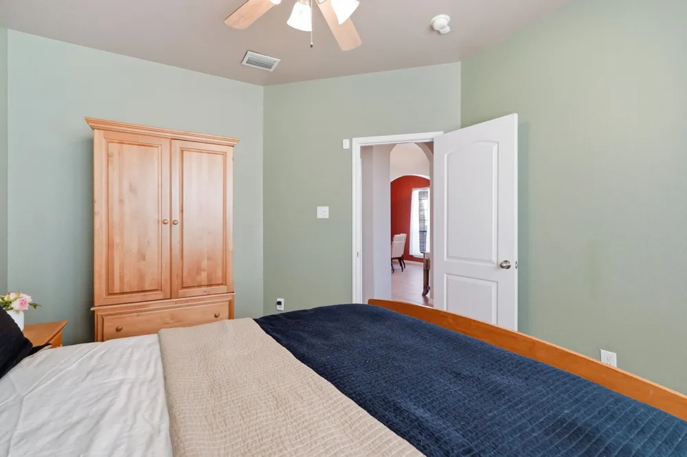 812 Peach Lane Burleson, TX 76028