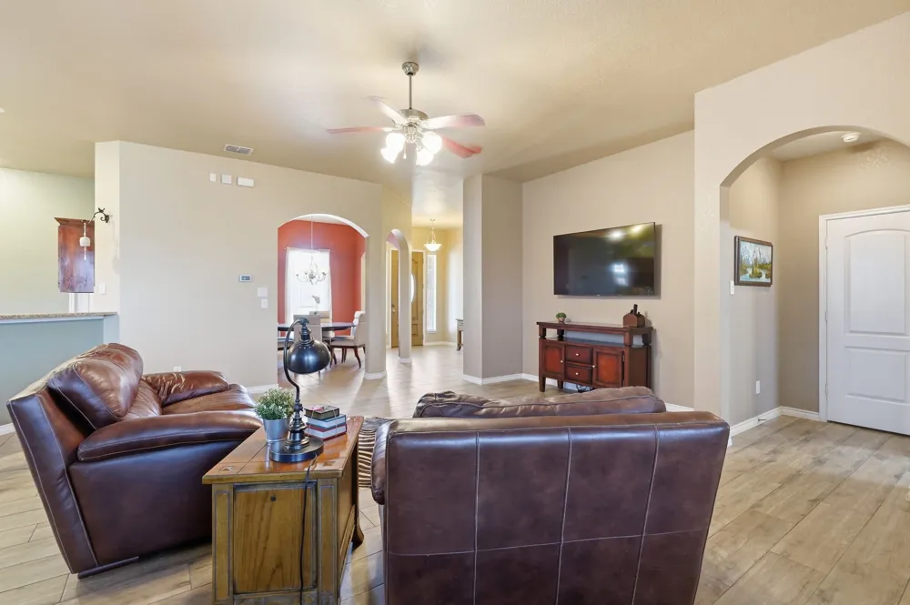 812 Peach Lane Burleson, TX 76028