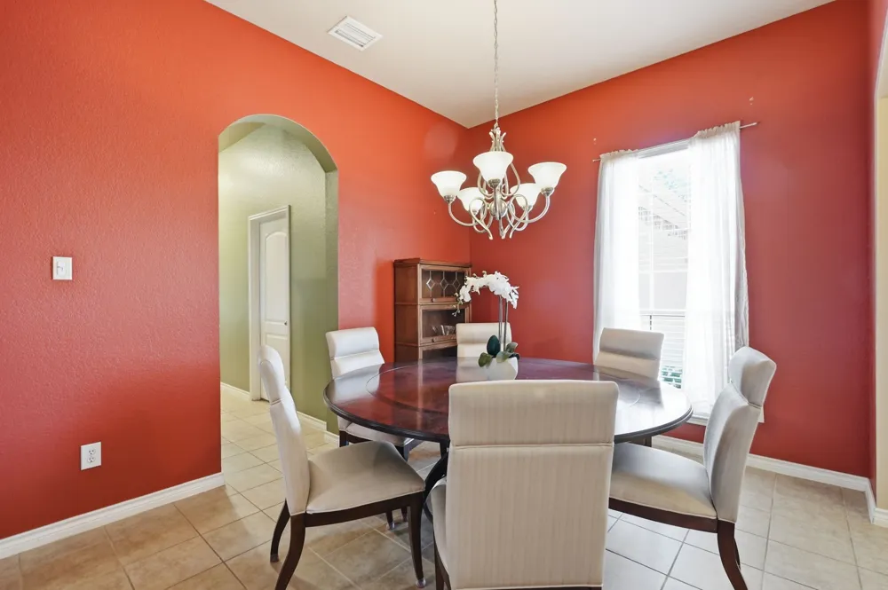 812 Peach Lane Burleson, TX 76028