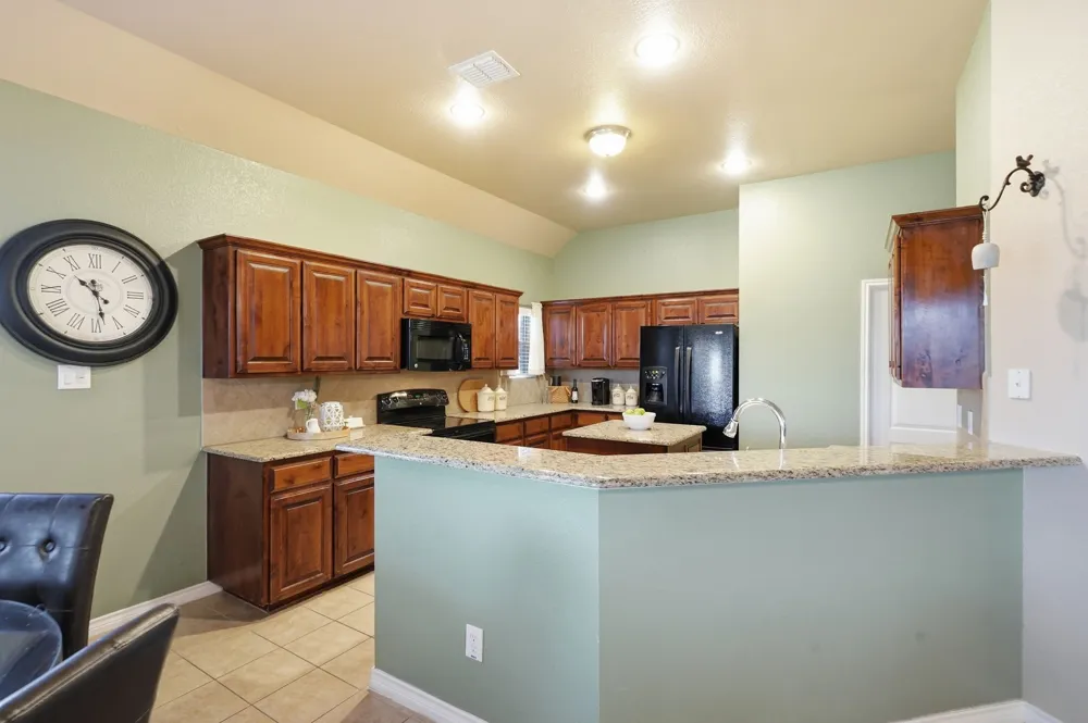 812 Peach Lane Burleson, TX 76028
