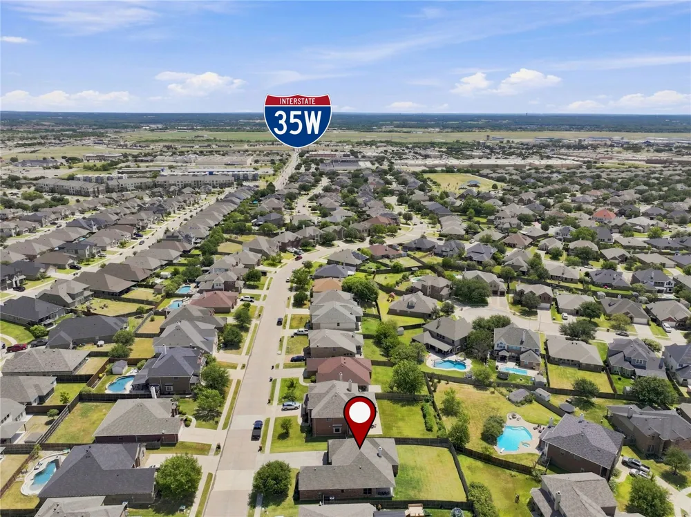 812 Peach Lane Burleson, TX 76028