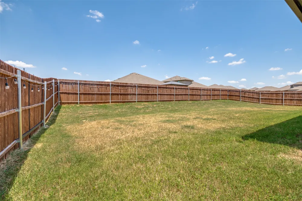 1337 Rolling Meadows Drive Cedar Hill, TX 75104
