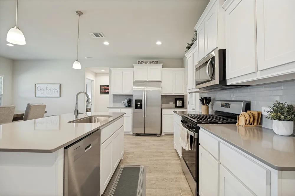 1337 Rolling Meadows Drive Cedar Hill, TX 75104
