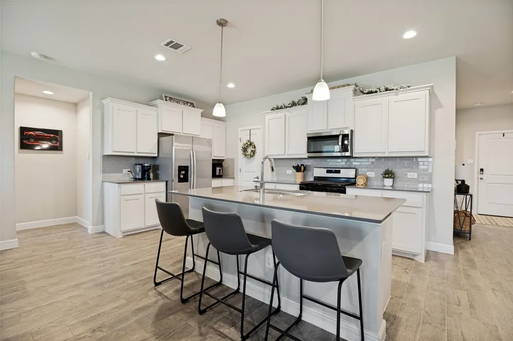 1337 Rolling Meadows Drive Cedar Hill, TX 75104