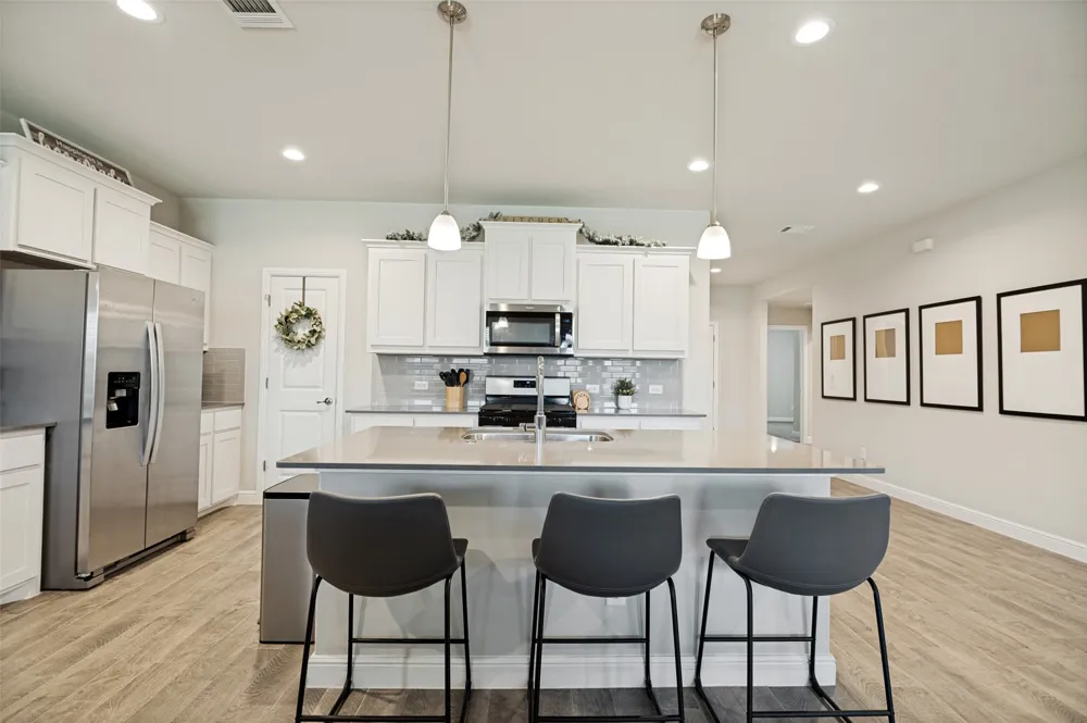 1337 Rolling Meadows Drive Cedar Hill, TX 75104