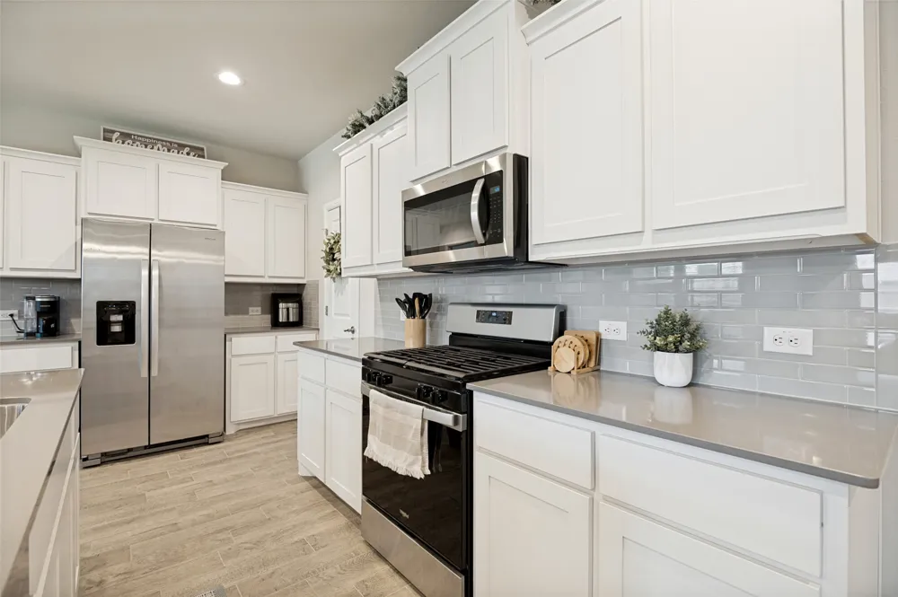 1337 Rolling Meadows Drive Cedar Hill, TX 75104